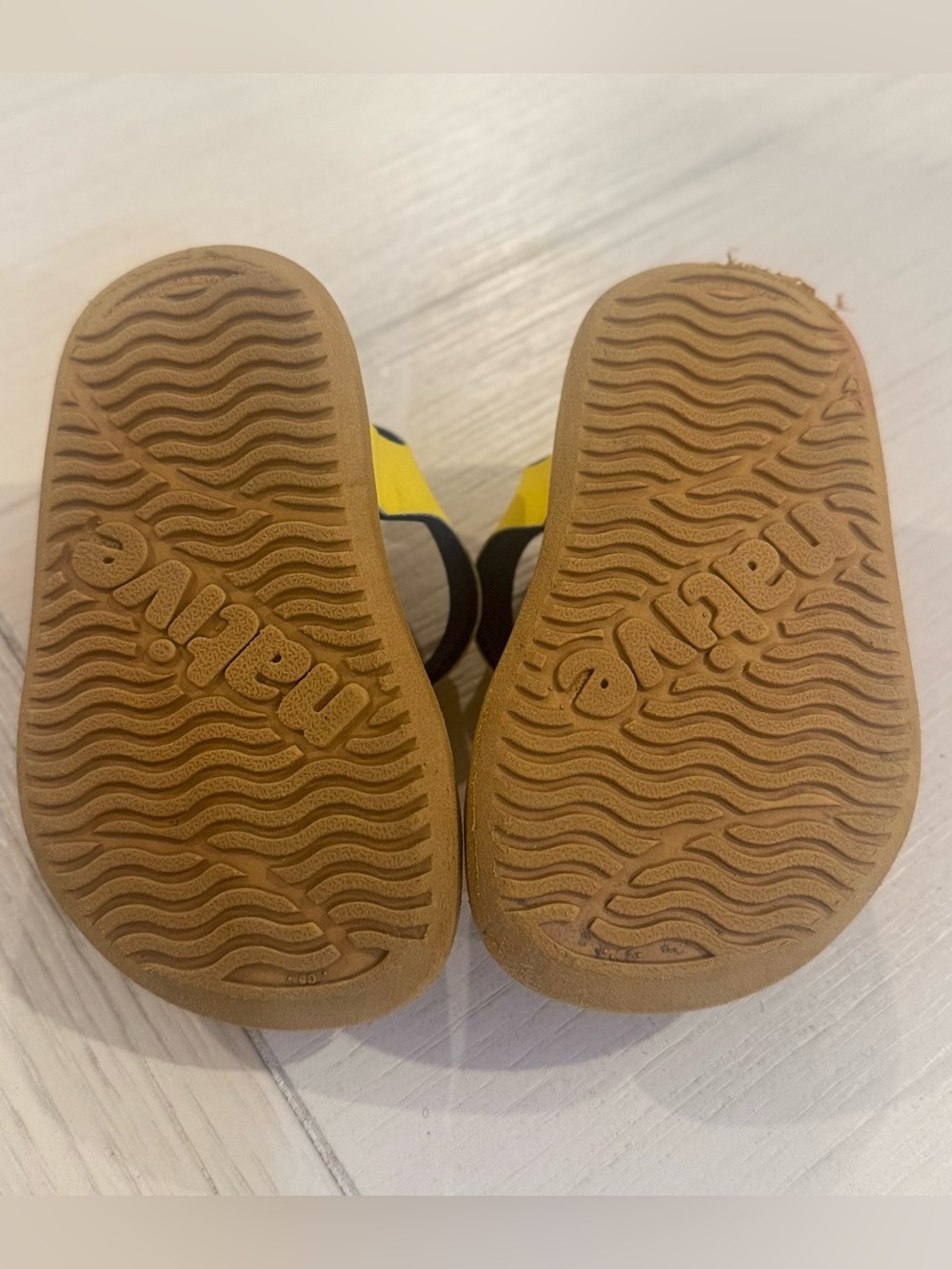 Native Toddler 5T Yellow and Blue Velcro Charley Sandals Size C5 - Picture 5 of 6